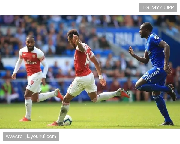 掌握足球晃动技巧 提升突破能力 完美迷惑对手的实用招数解析