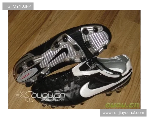 围绕最便宜足球鞋明日到货全面解析超值选购与搭配指南技巧大全集